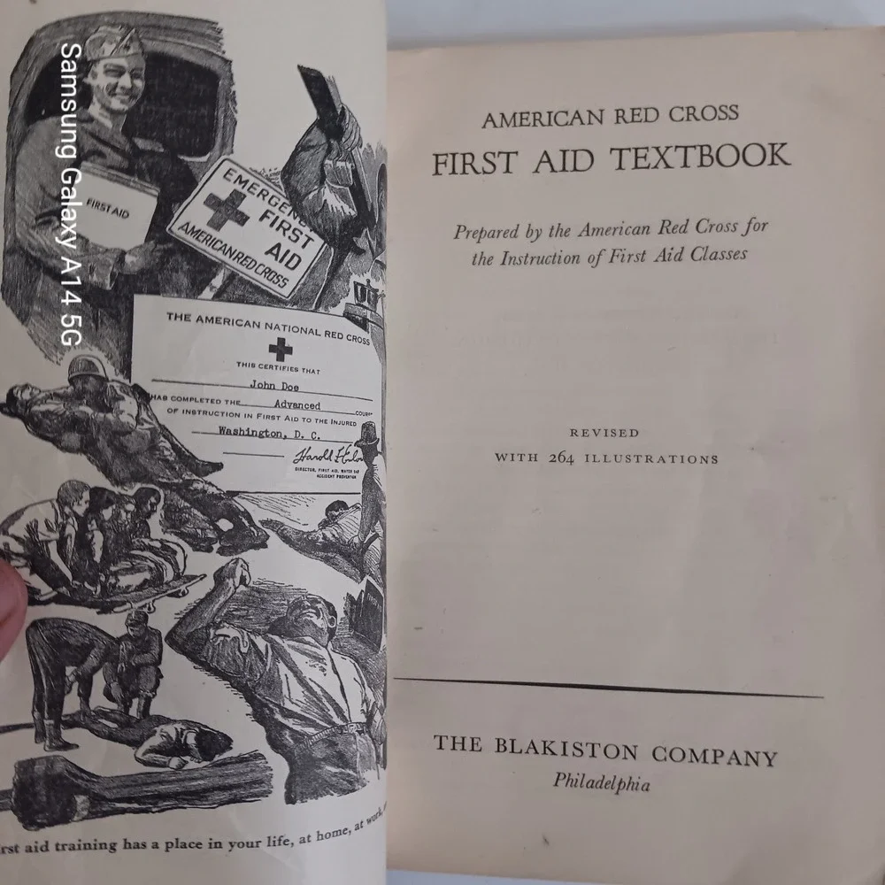 AMERICAN RED CROSS First Aid Textbook Revised BLAKISTON 264 Illustrations 1945